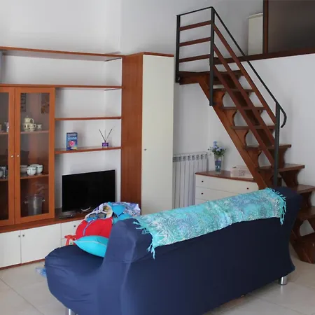 Garibaldi 25 * Lerici
