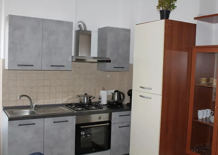 Garibaldi 25 * Lerici