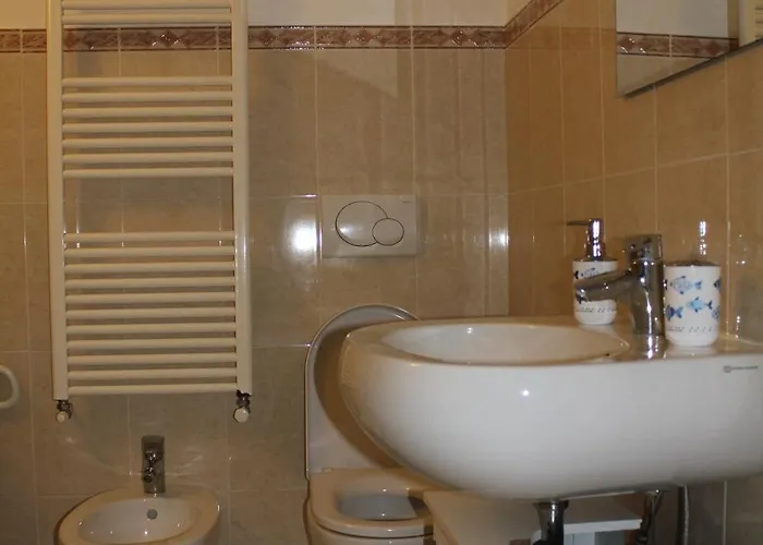 Garibaldi 25 * Lerici